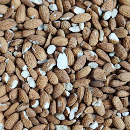 ALMENDRA CON DAÑO MECANICO