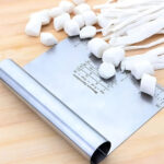 Alisador Scraper Corta Masa Metálico 15 cm - Imagen 4